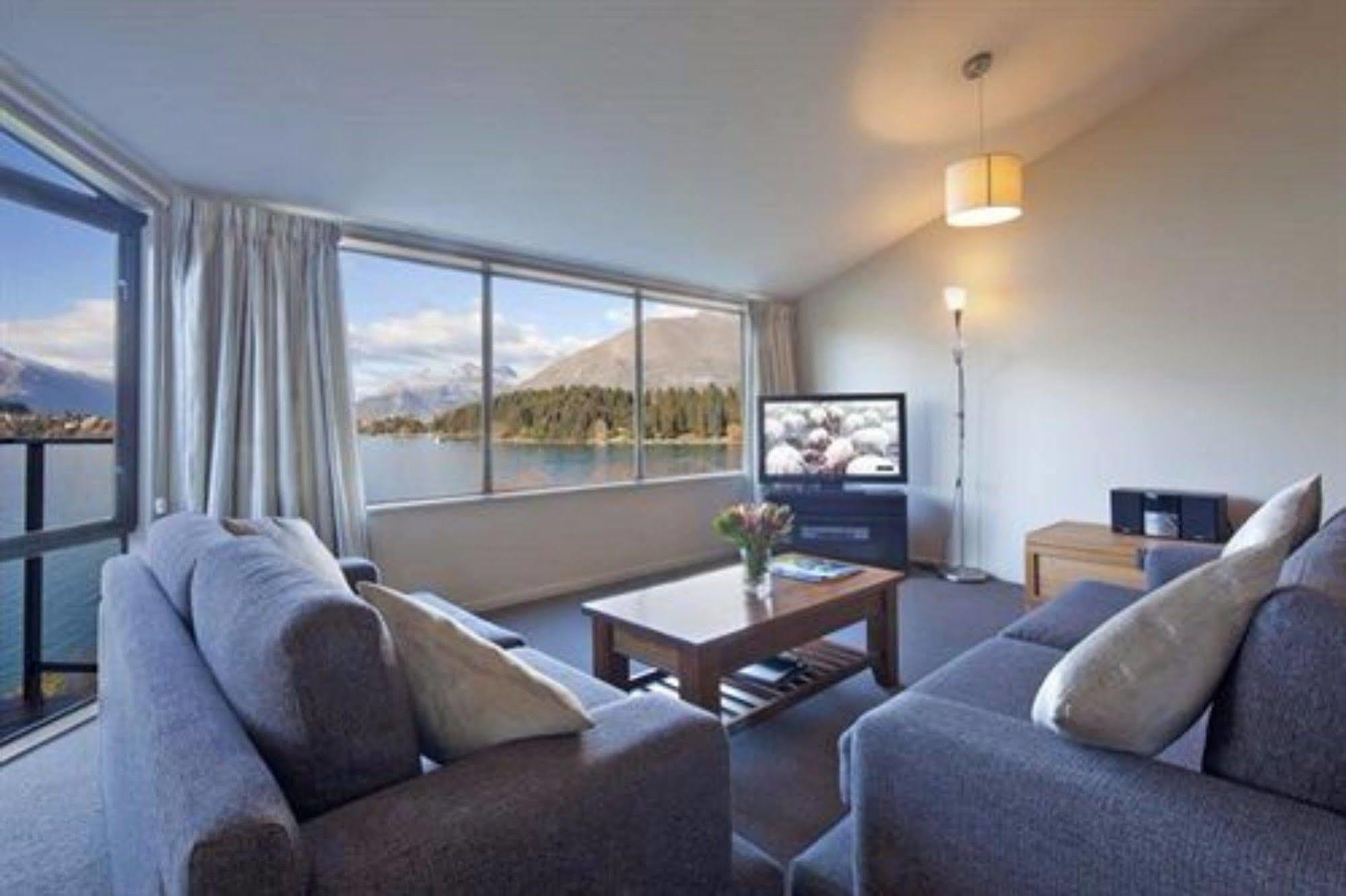 Apartments At Spinnaker Bay Квінстаун Екстер'єр фото