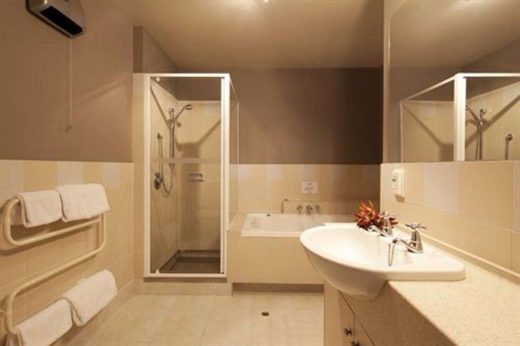 Apartments At Spinnaker Bay Квінстаун Екстер'єр фото