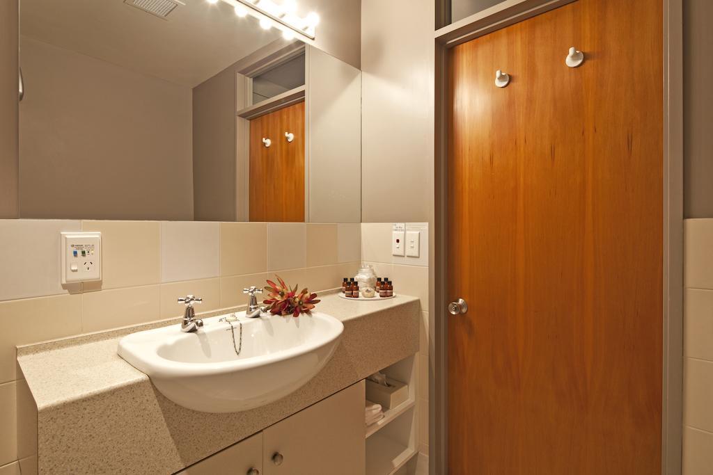 Apartments At Spinnaker Bay Квінстаун Екстер'єр фото