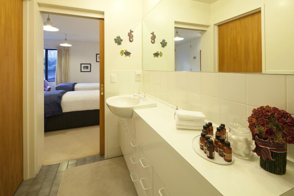 Apartments At Spinnaker Bay Квінстаун Екстер'єр фото